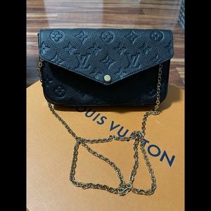 Authentic Louis Vuitton Felicia Pochette ❤️